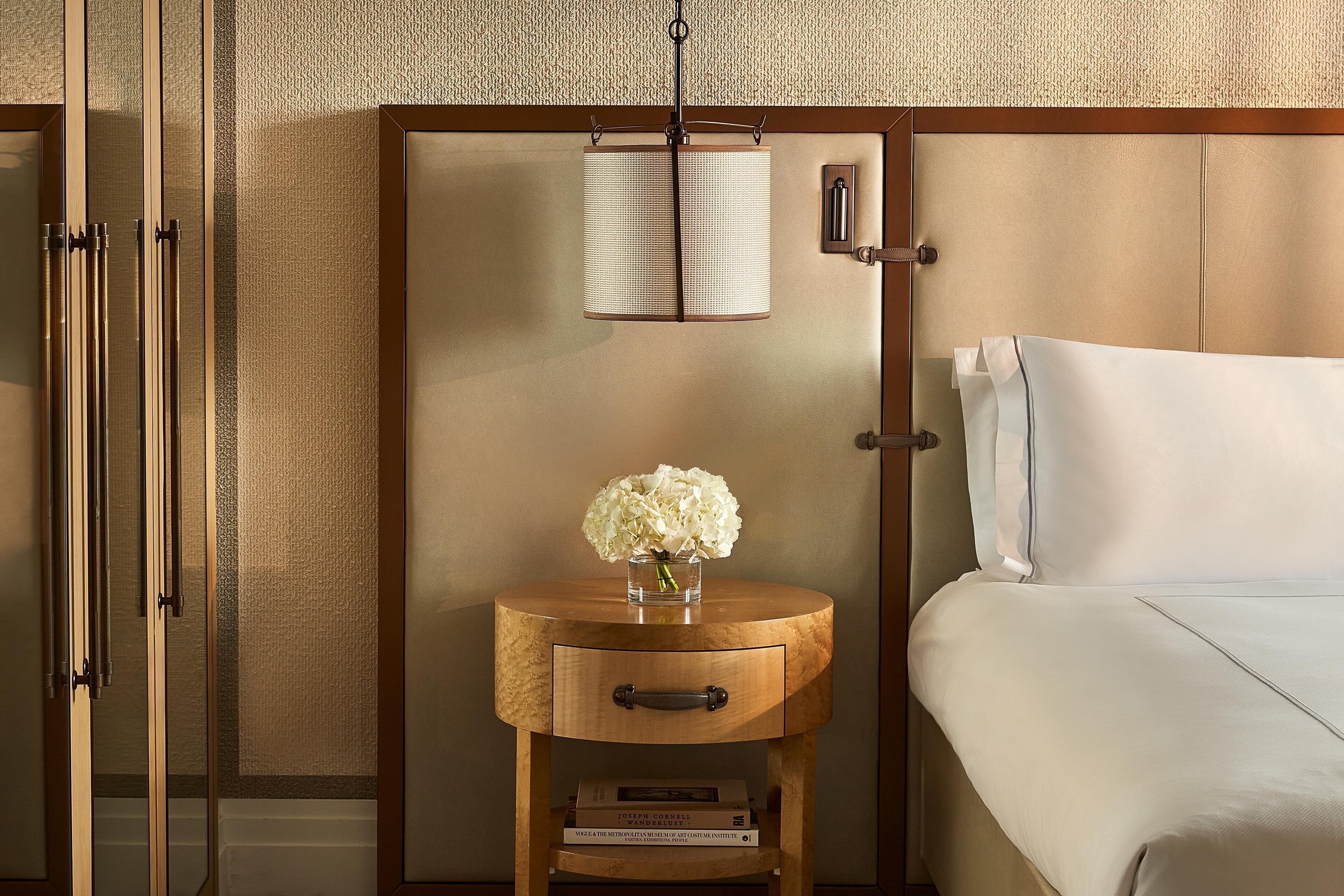 deluxe junior suite | egyptian cotton sheets, premium bedding, free minibar items