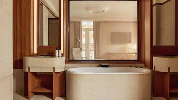 Knightsbridge Suite | Bathroom | Combined shower/bathtub, deep-soaking bathtub, designer toiletries
