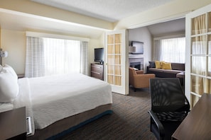 Premium bedding, in-room safe, desk, iron/ironing board