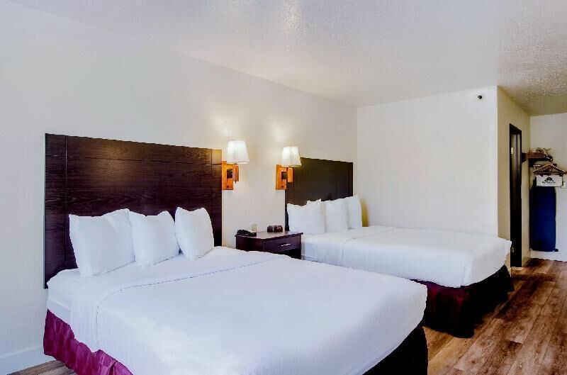 In-room safe, desk, iron/ironing board, free WiFi
