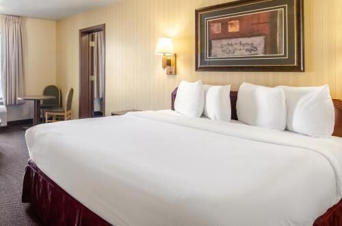 In-room safe, desk, iron/ironing board, free WiFi