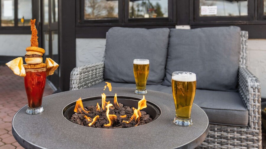 Quality Inn Waddling Dog