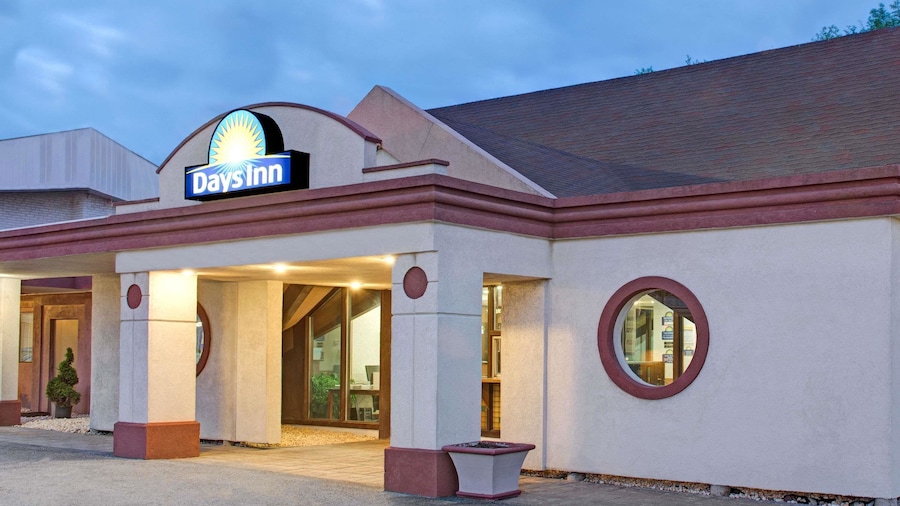 Days Inn by Wyndham Washington Pennsylvania