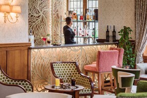 3 bars/lounges - Ashdown Park Hotel & Country Club (Forest Row)