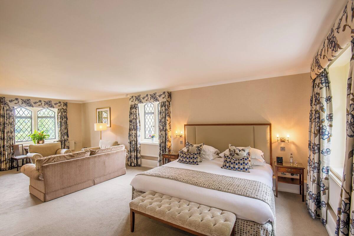 In-room safe, desk, blackout curtains, iron/ironing board (on request)