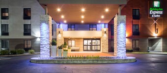 Holiday Inn Express and Suites Albany Airport- Wolf Road by IHG