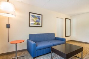 Suite, 1 King Bed, Accessible Bathtub (Accessible Tub) | Room amenity