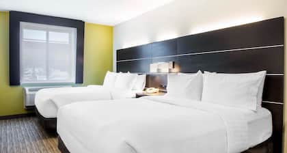 Holiday Inn Express and Suites Albany Airport- Wolf Road by IHG