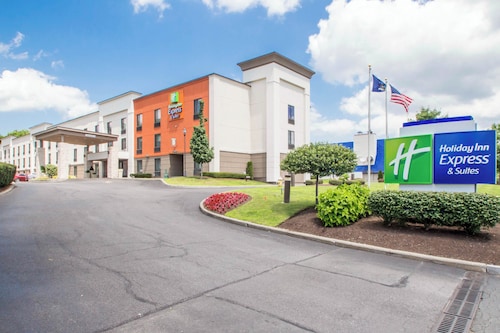 Holiday Inn Express and Suites Albany Airport- Wolf Road by IHG