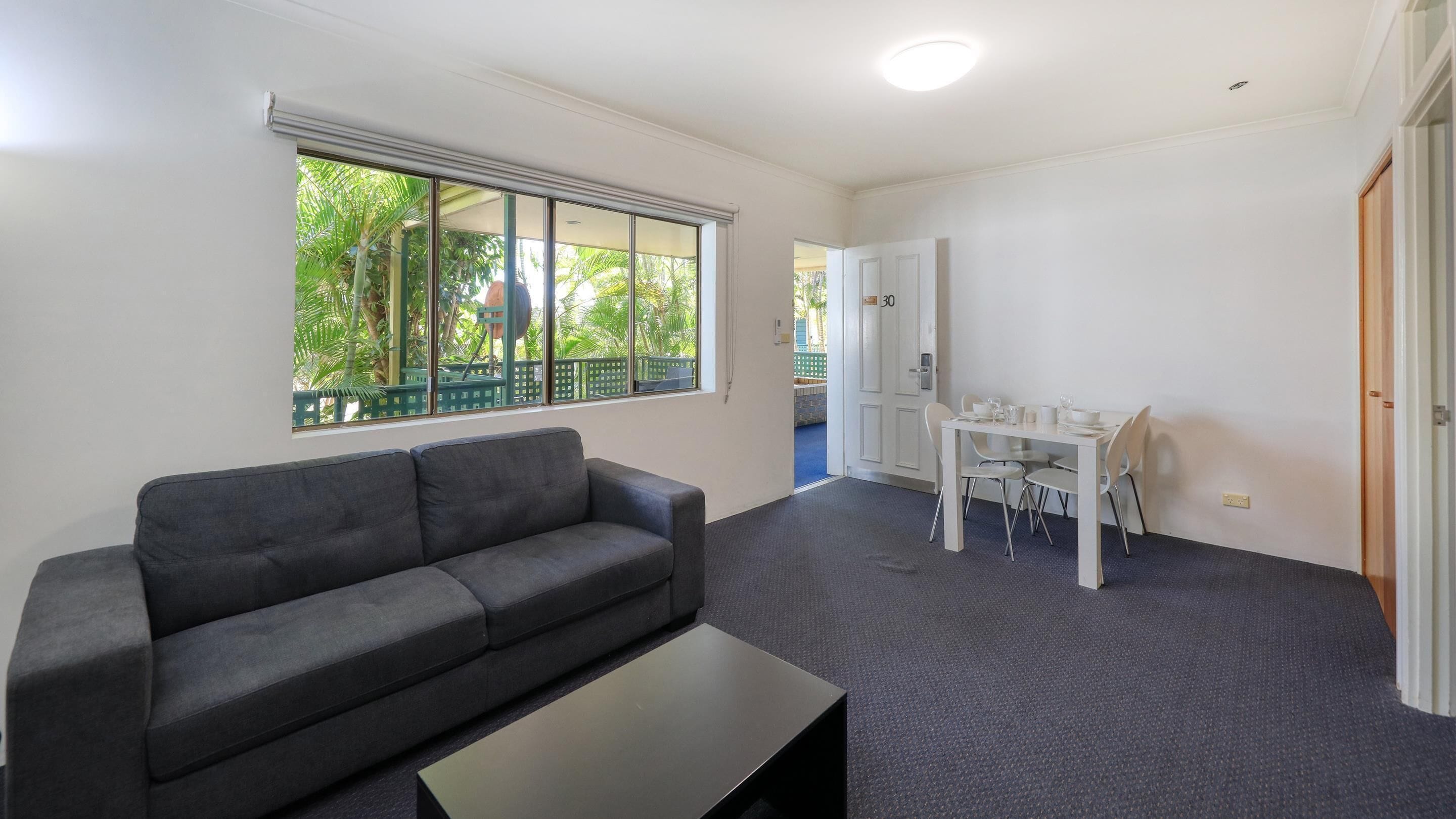 Superior Apartment, 1 King Bed, Non Smoking, Kitchenette