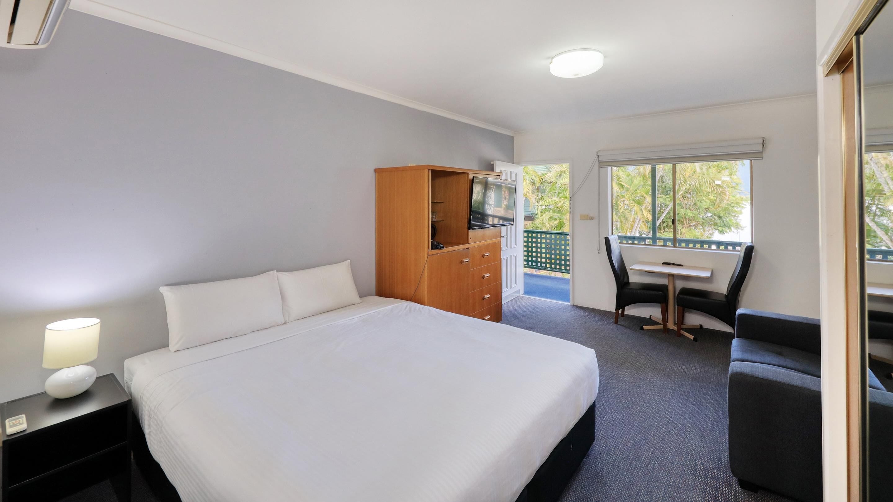 family room, multiple beds, non smoking | 1 bedroom, premium bedding, pillow-top beds, minibar