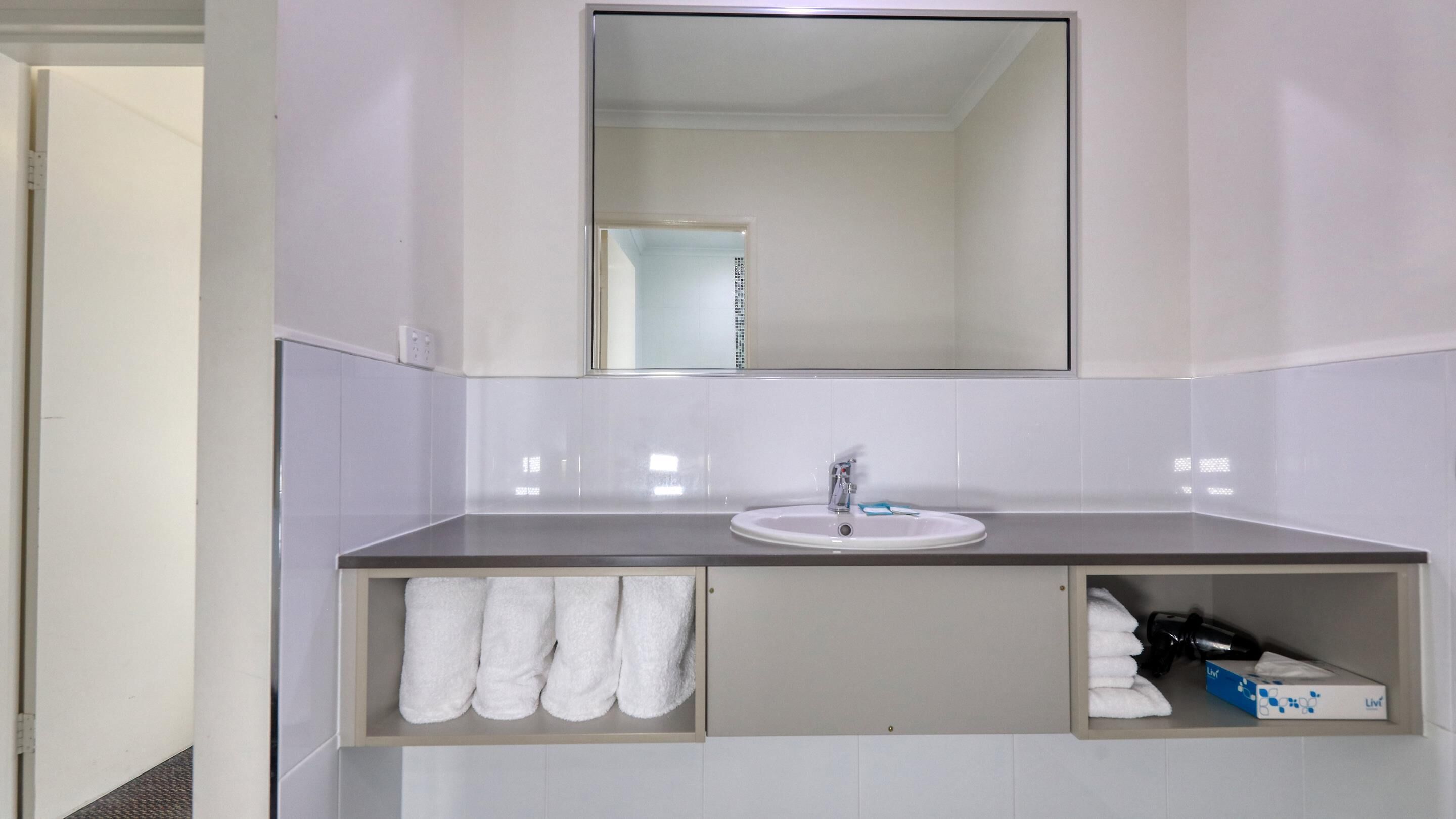 family room, multiple beds, non smoking | bathroom | combined shower/bathtub, eco-friendly toiletries, hair dryer, towels