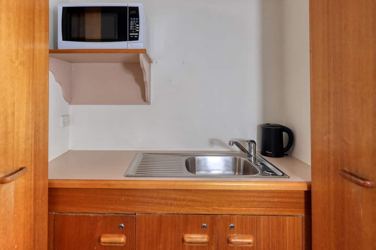 1 bedroom, premium bedding, pillow-top beds, minibar