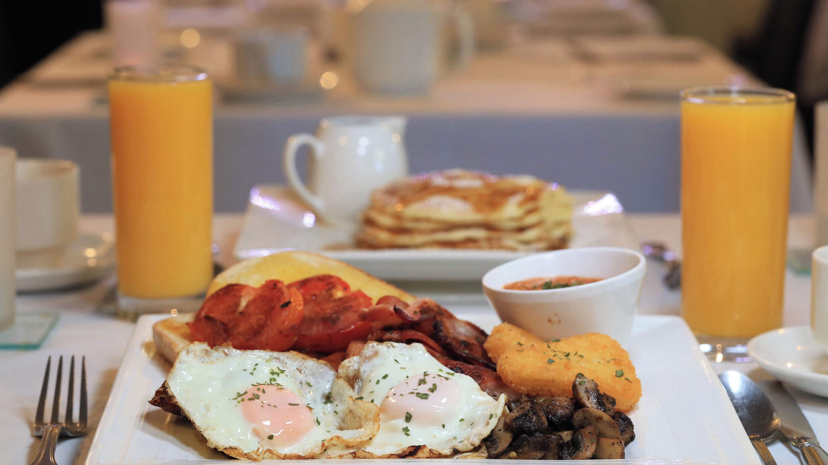 daily full breakfast for a fee