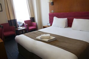 Ropa de cama de alta calidad y escritorio 