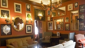 Bar (in der Unterkunft)
