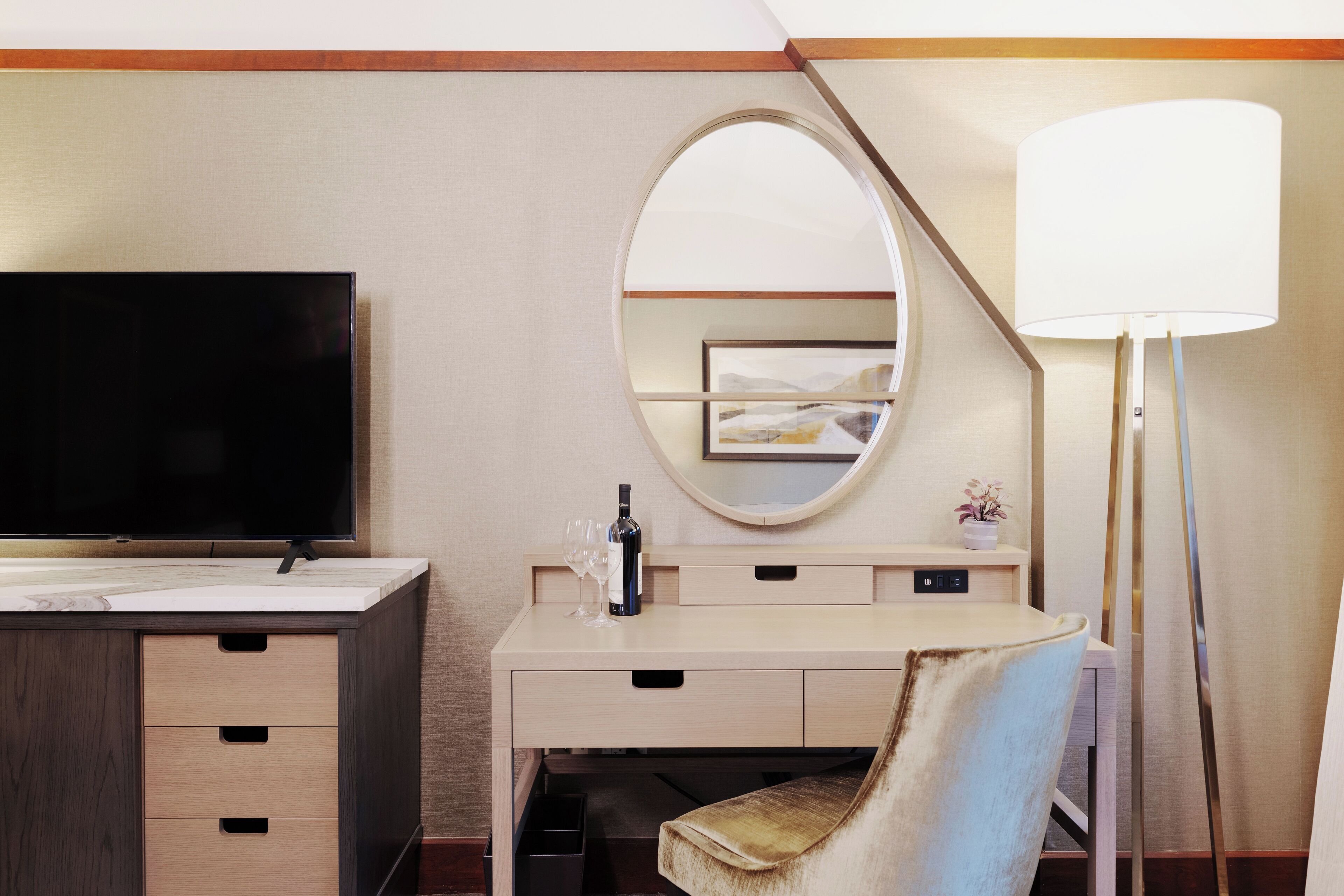 1 bedroom, premium bedding, in-room safe, desk