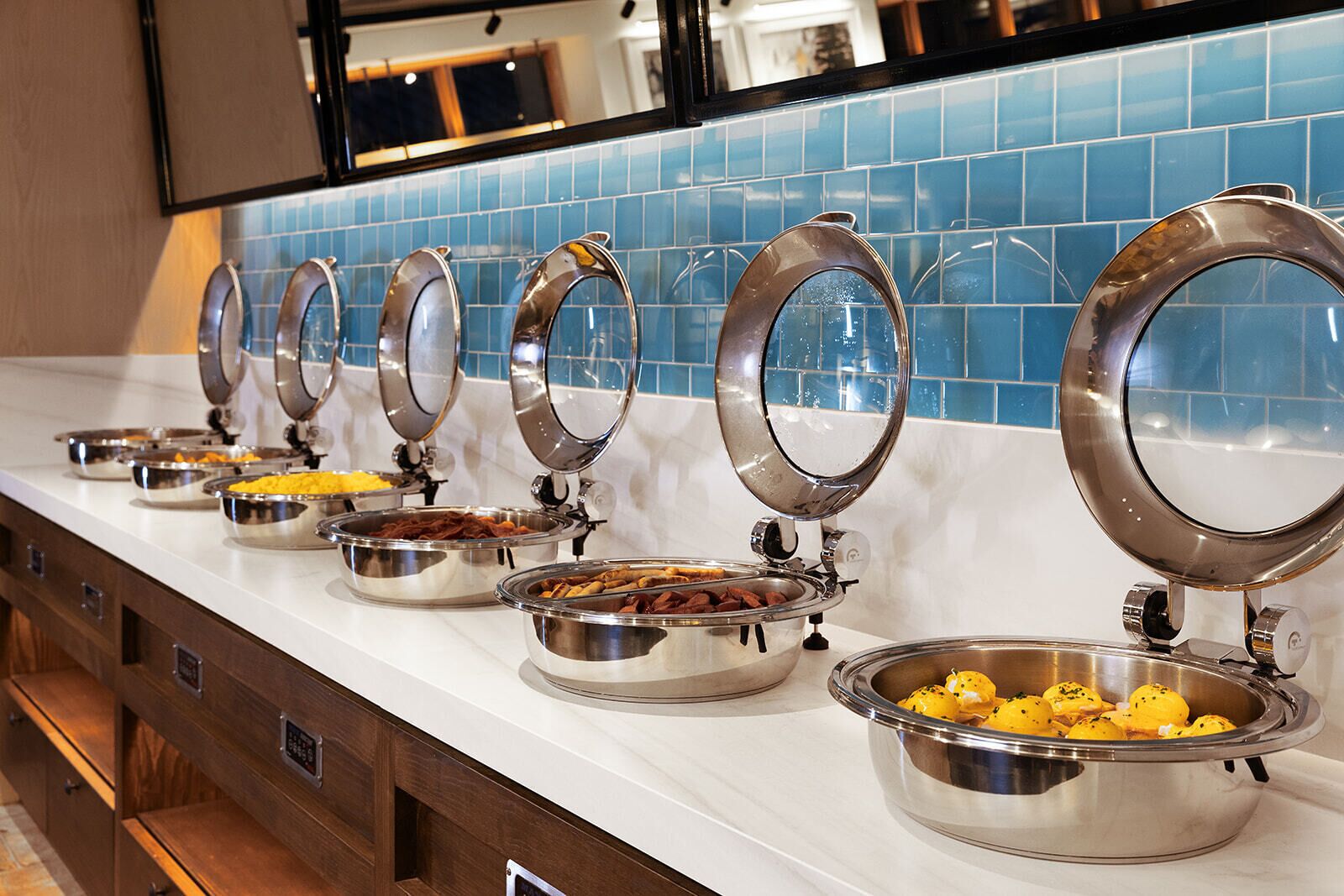 daily cooked-to-order breakfast for a fee