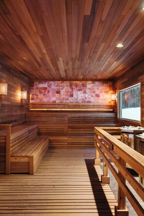 Couples treatment rooms, sauna, steam room, hot stone massages