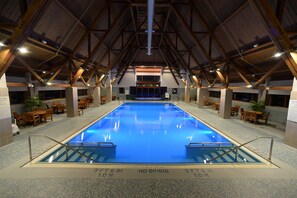 Indendørs pool