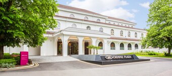 Crowne Plaza Gerrards Cross by IHG