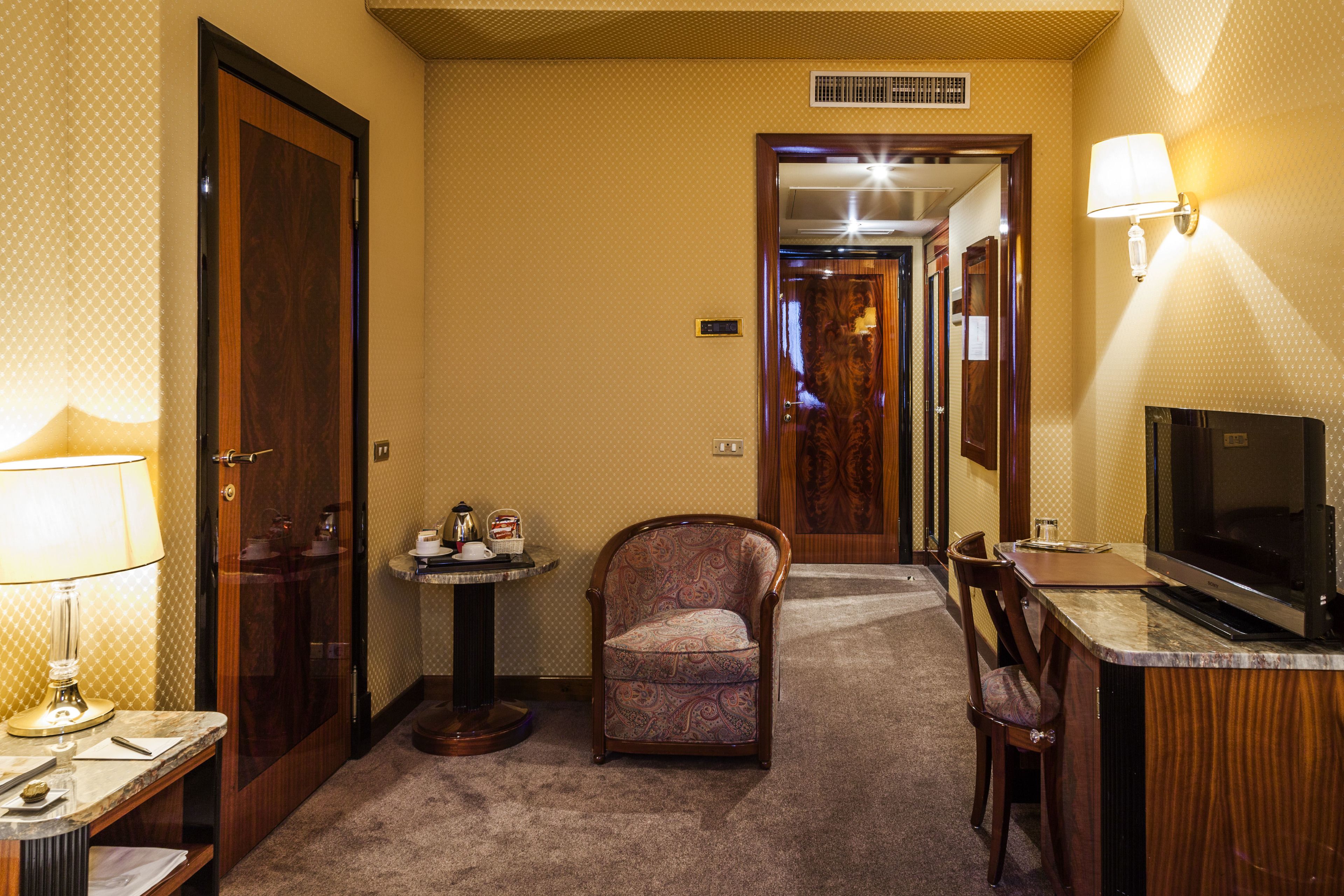 classic room | living area | 26-inch lcd tv with satellite channels, tv