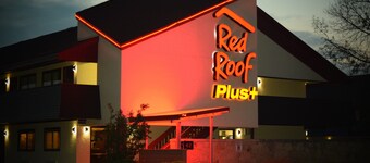 Red Roof Inn PLUS+ University at Buffalo - Amherst