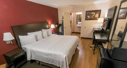 Red Roof Inn PLUS+ University at Buffalo - Amherst