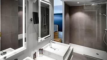 Minibar, in-room safe, desk, blackout drapes