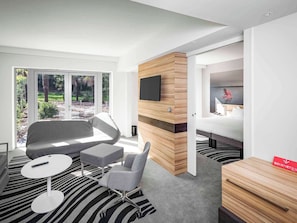 1 bedroom, minibar, in-room safe, desk