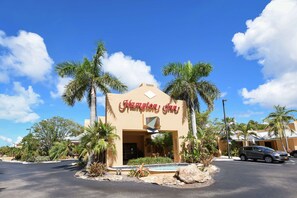 Exterior - Hampton Inn Key Largo Manatee Bay (Key Largo)
