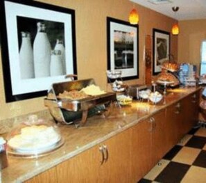 Free daily buffet breakfast