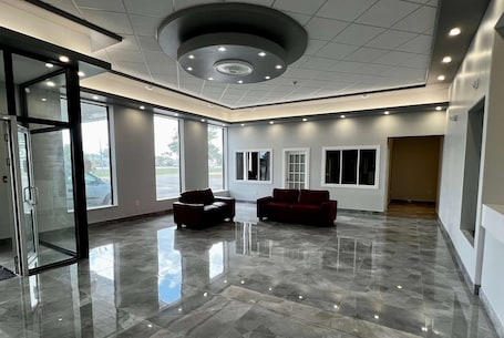 Lobby. Travelodge by Wyndham Regina