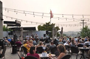 BBQ/picnic area - Hells Canyon Grand Hotel, an Ascend Collection Hotel (Lewiston)