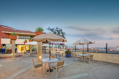 Holiday Inn Express San Diego Airport - Old Town by IHG