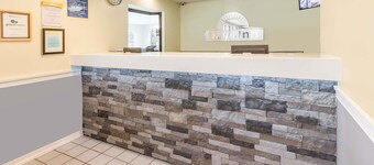 Days Inn by Wyndham Kent - Akron