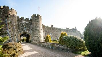 Fachada de la propiedad