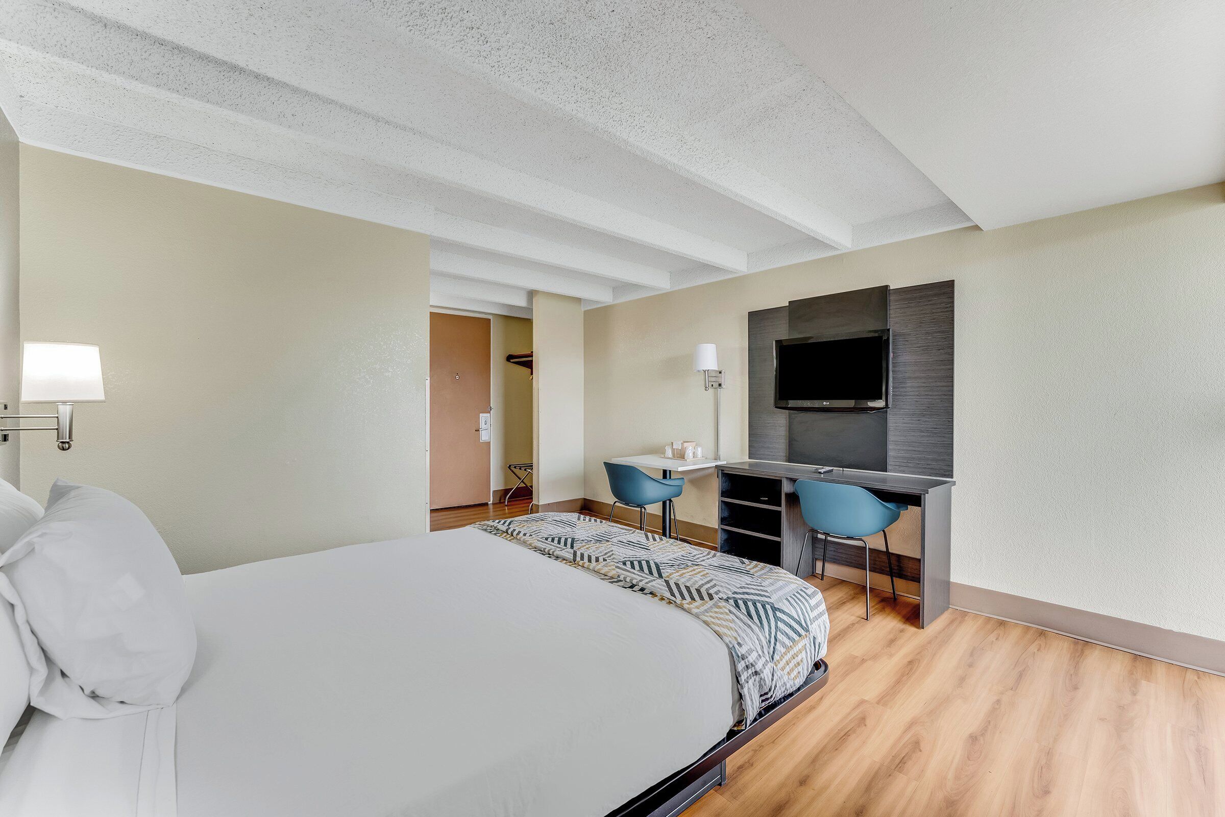 Foto - Red Carpet Inn & Suites