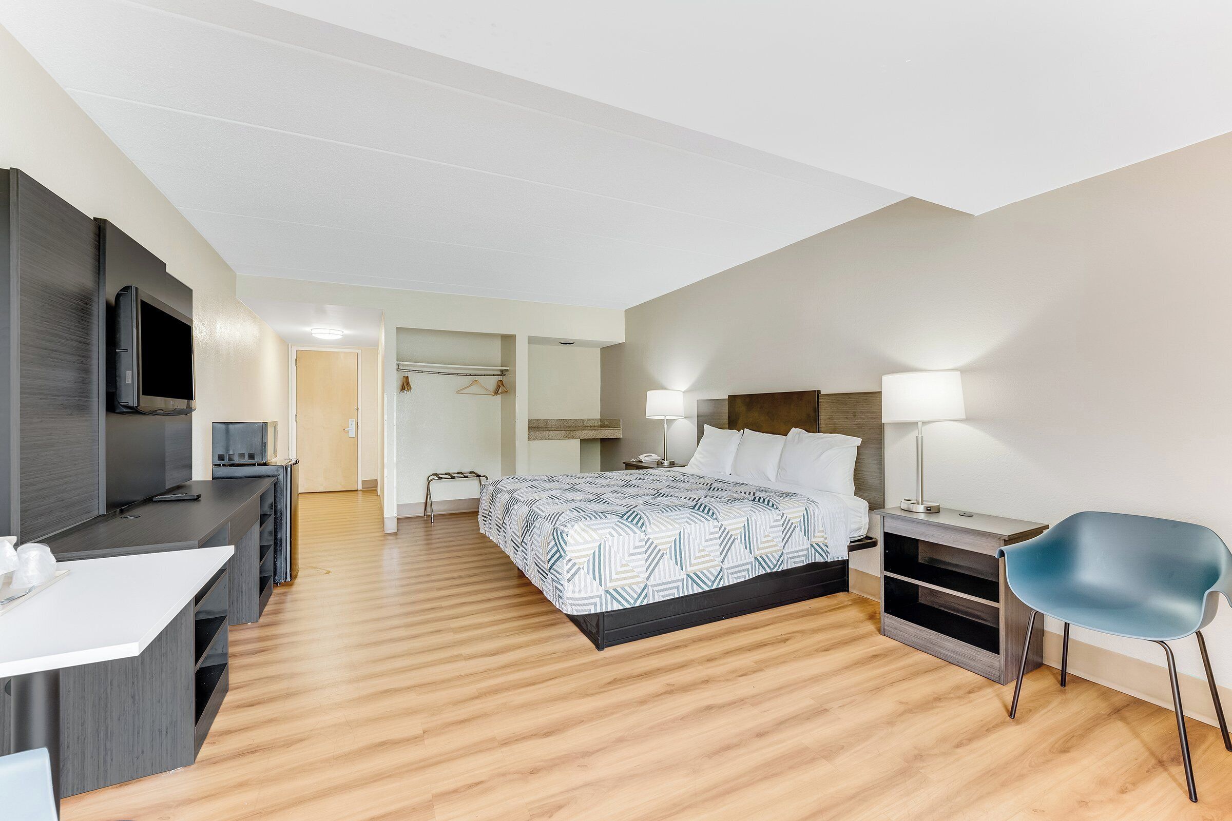 Foto - Red Carpet Inn & Suites