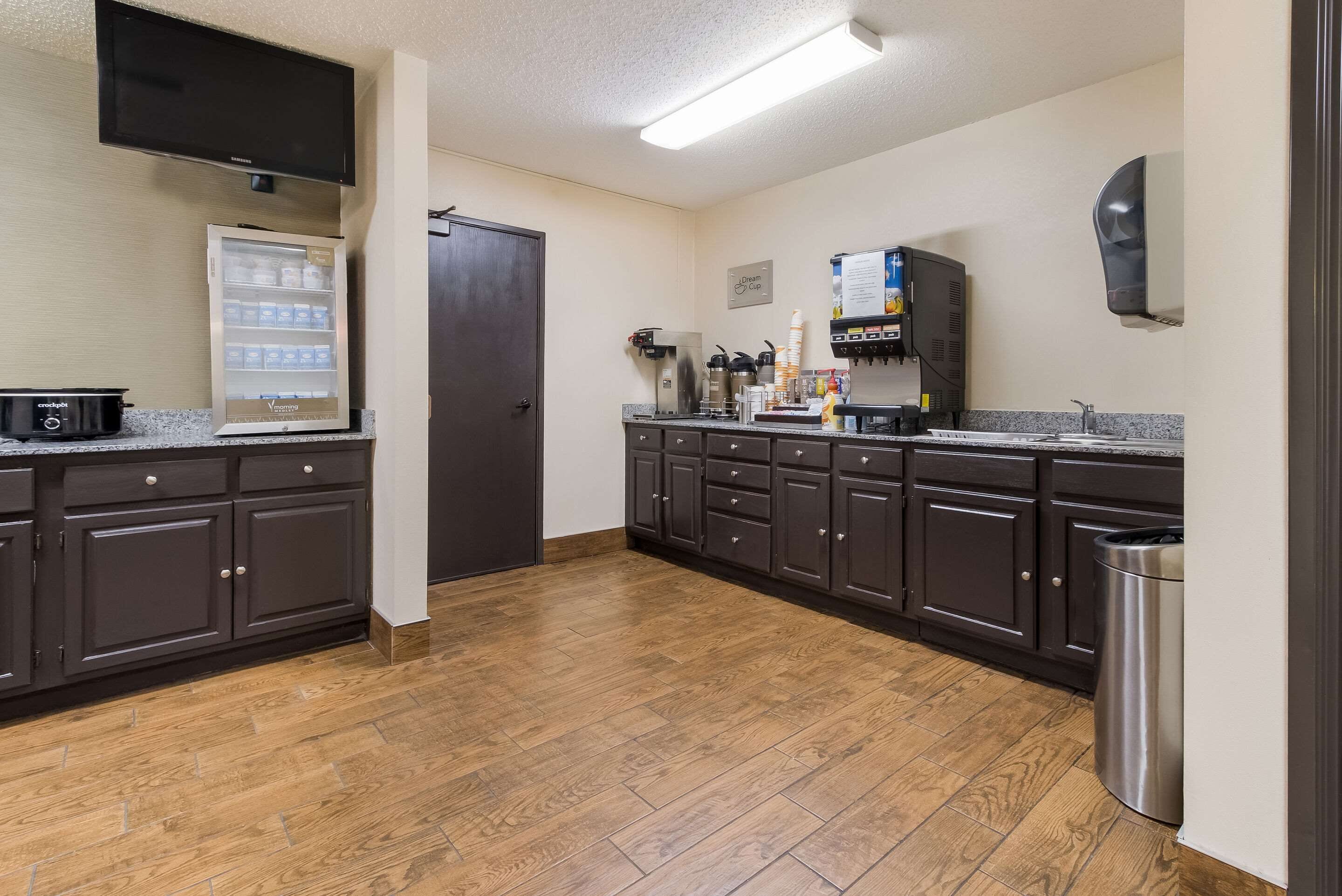 free continental breakfast