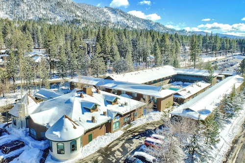 Forest Suites Resort at Heavenly Village