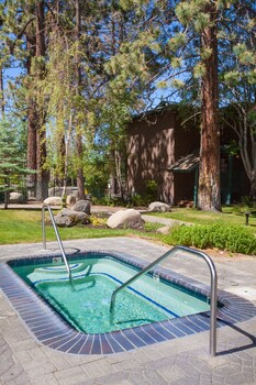 Pool amenities at Forest Suites Resort at Heavenly Village