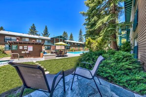 Deluxe Suite, 1 Bedroom, Poolside | Terrace/patio