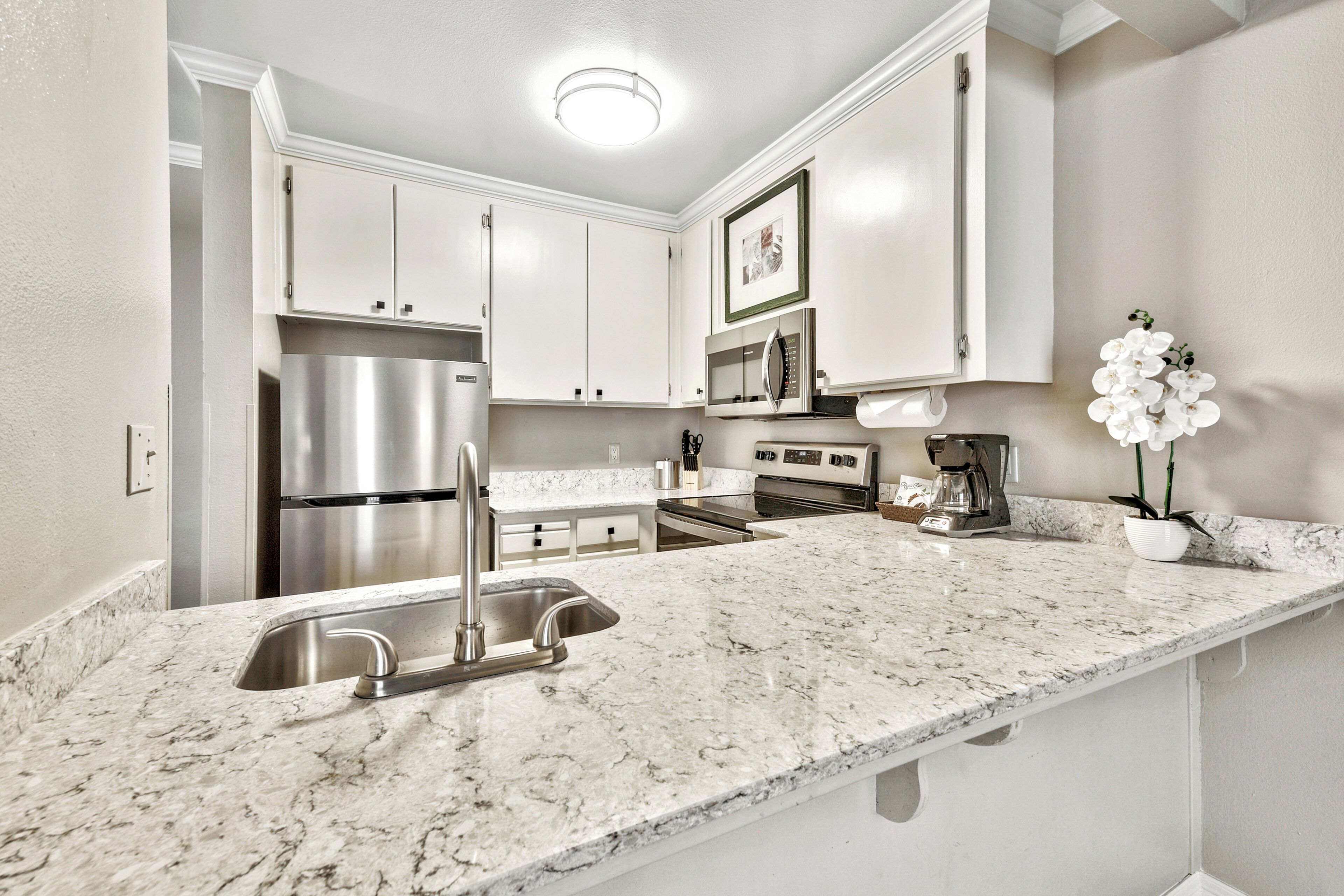 デラックス スイート 2 ベッドルーム | 専用キッチン | 電子レンジ、コーヒー / ティーメーカー