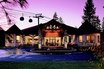 Hotel entrance at Forest Suites Resort at Heavenly Village