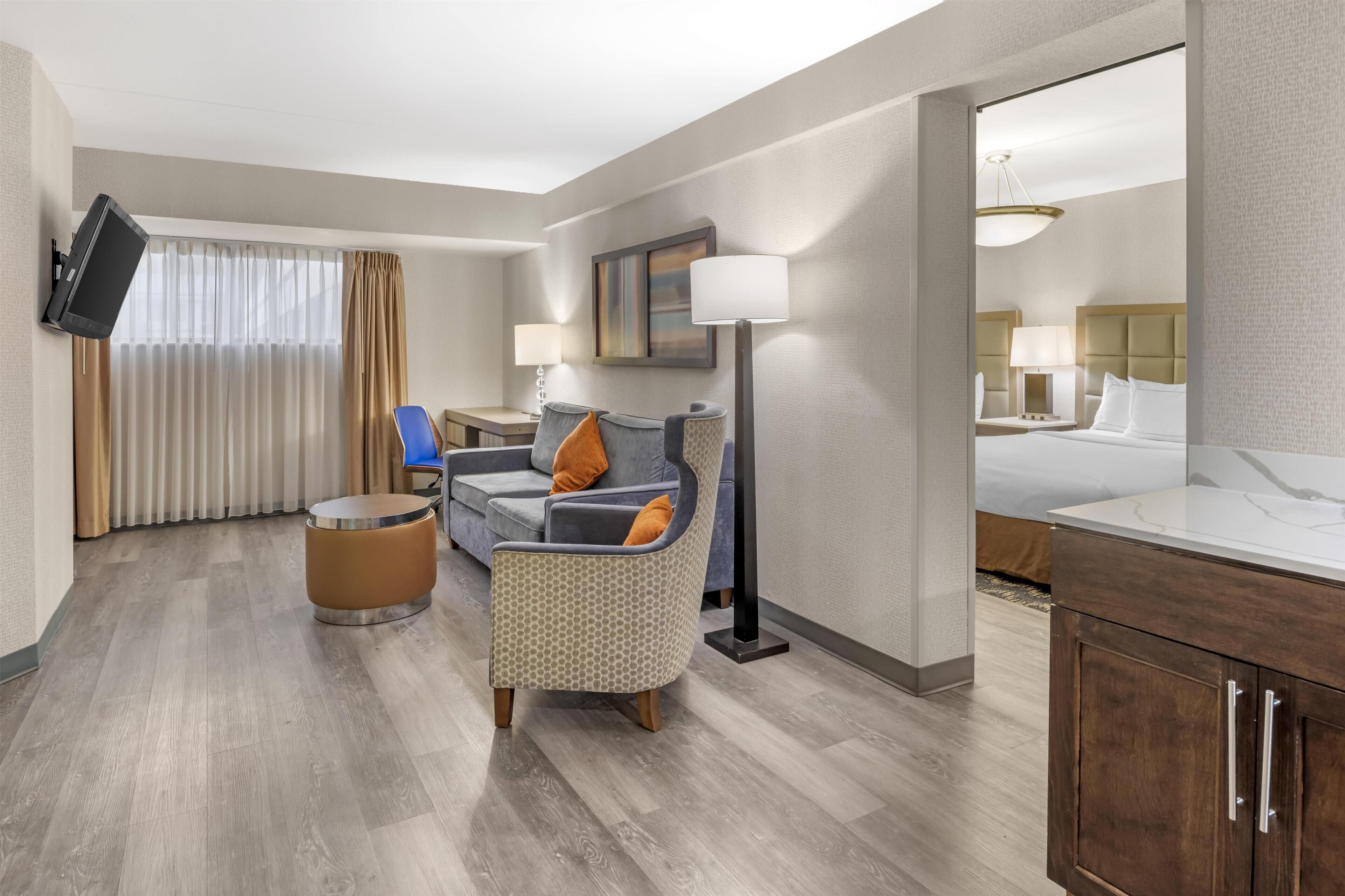 Suite, 2 Double Beds, Non Smoking | Hypo-allergenic bedding, in-room safe, desk, laptop workspace