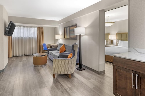 Best Western Plus Miamisburg-Dayton Suites, Banquets & Hotel