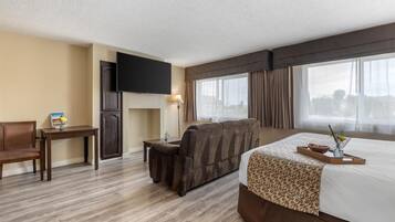 Suite, 1 King Bed, Non Smoking, Kitchenette | Down duvets, in-room safe, individually furnished, desk