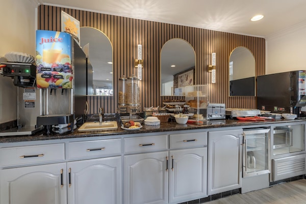 Tägliches inbegriffenes großes Frühstück