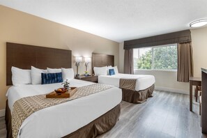 标准房, 2 张大床, 无烟房, 冰箱和微波炉 | 羽绒被、客房内保险箱、特色家居、办公桌